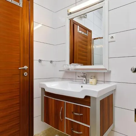 Apartment Ark Next To The In Stobrec Split